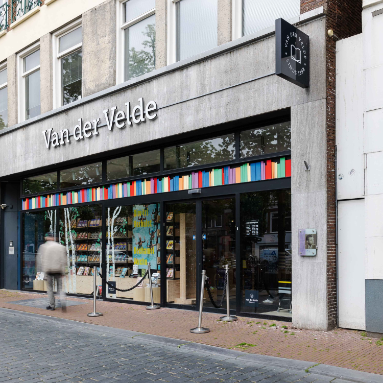 Winkel van Van der Velde Boeken Leeuwarden, verkooppunt van Sâlt + Flor