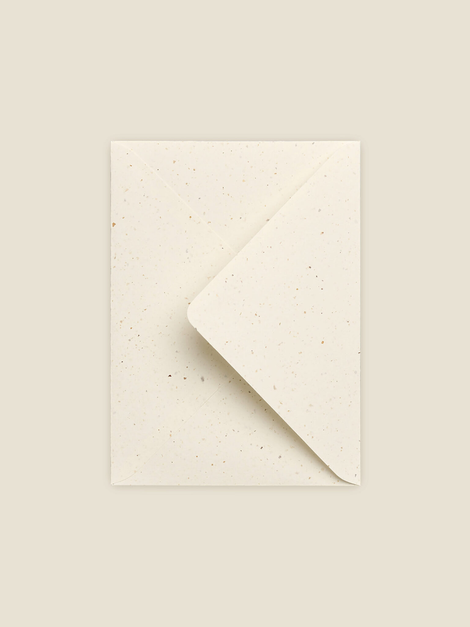 Circulaire envelop A5 van tulpenbollenpapier met zichtbare vezels