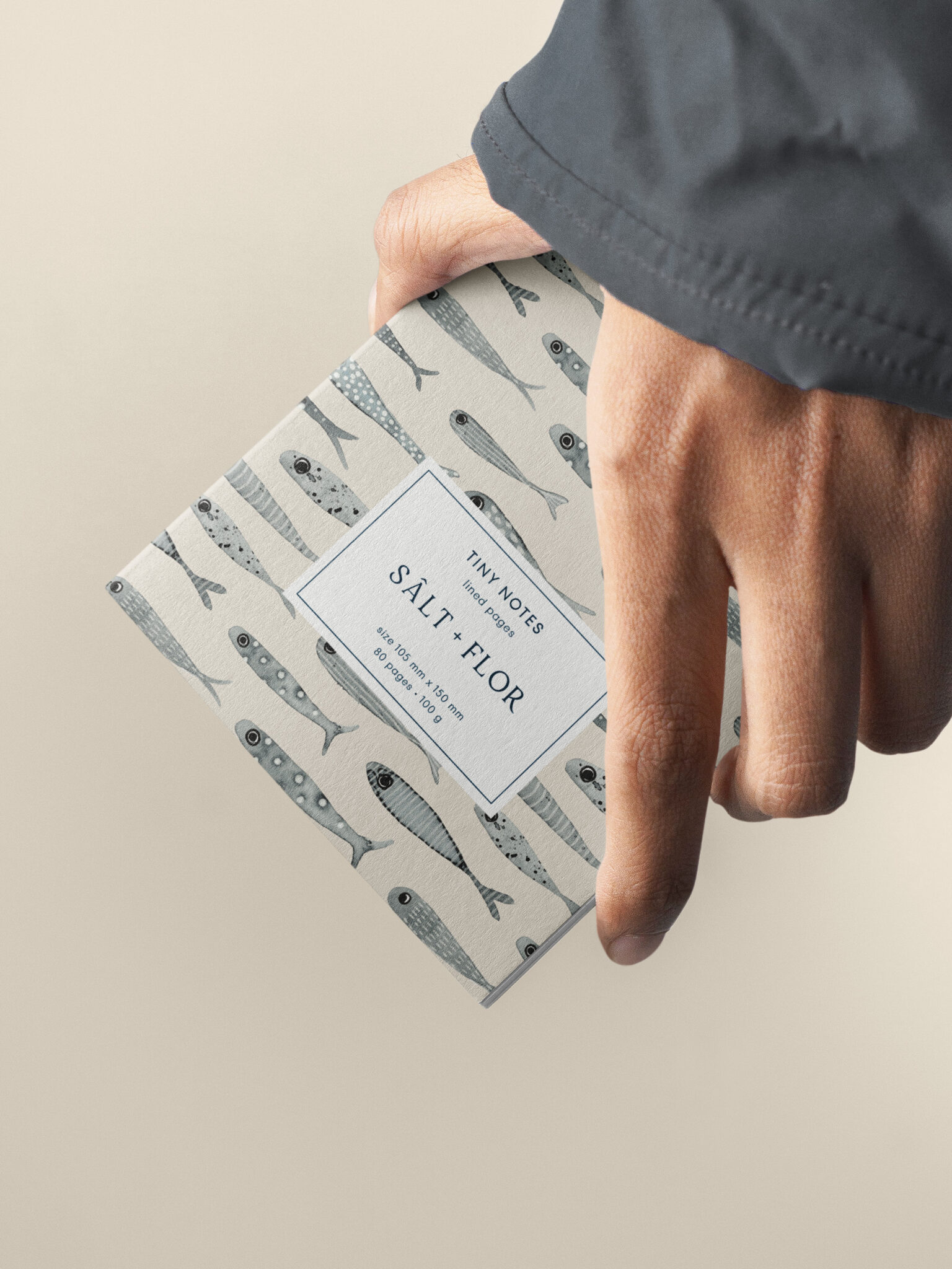 Tiny notes Vissen van Sâlt + Flor met handgeschilderde visjes op een zachte naturel omslag