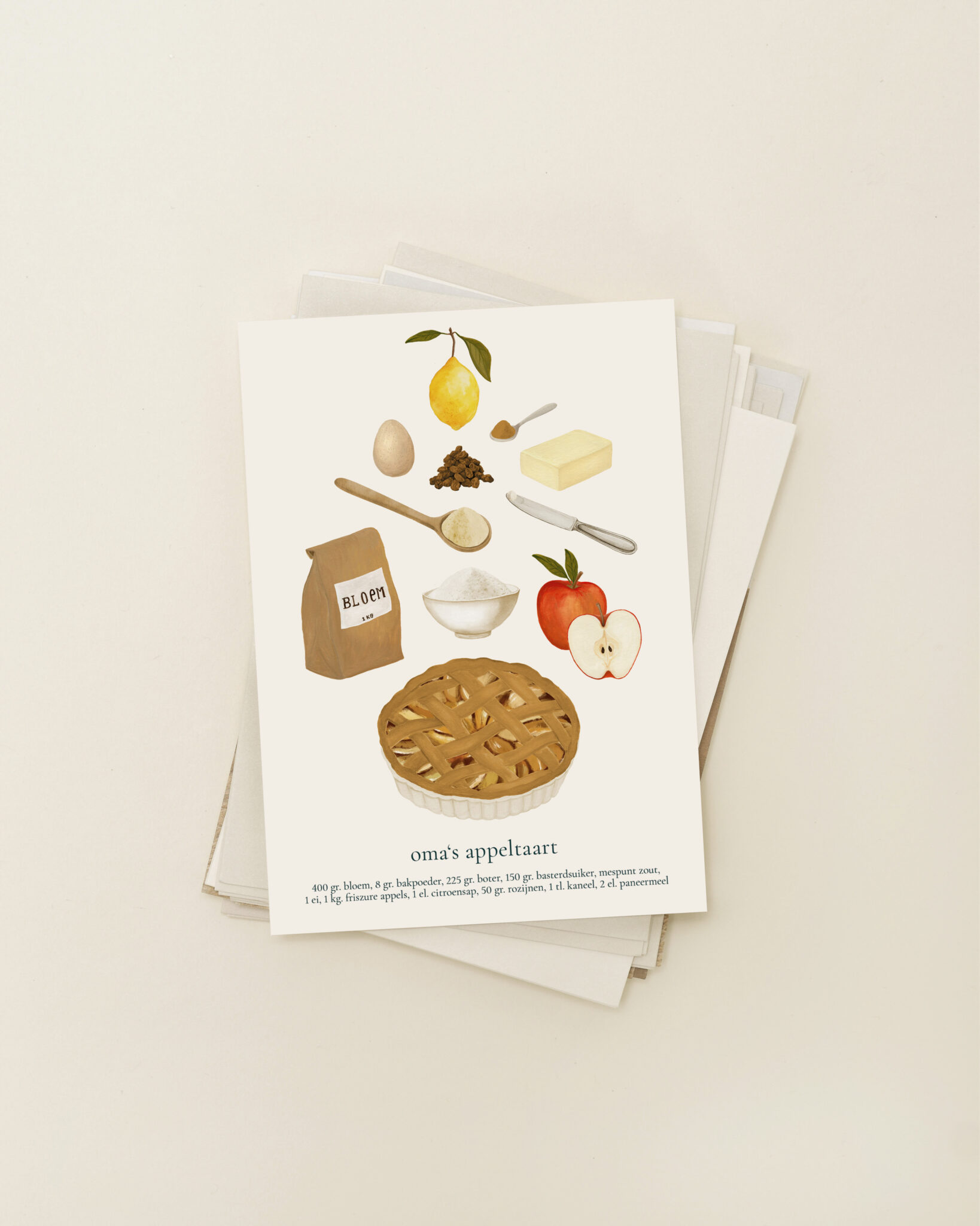 Oma’s Appeltaart receptkaart van Sâlt + Flor op een stapel kaarten met handgeschilderde ingrediënten voor appeltaart